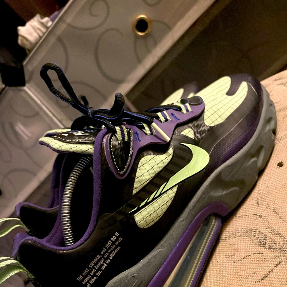Nike Air Max 270 React Size 11